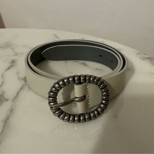 Levi’s White Belt with Silver Buckle
